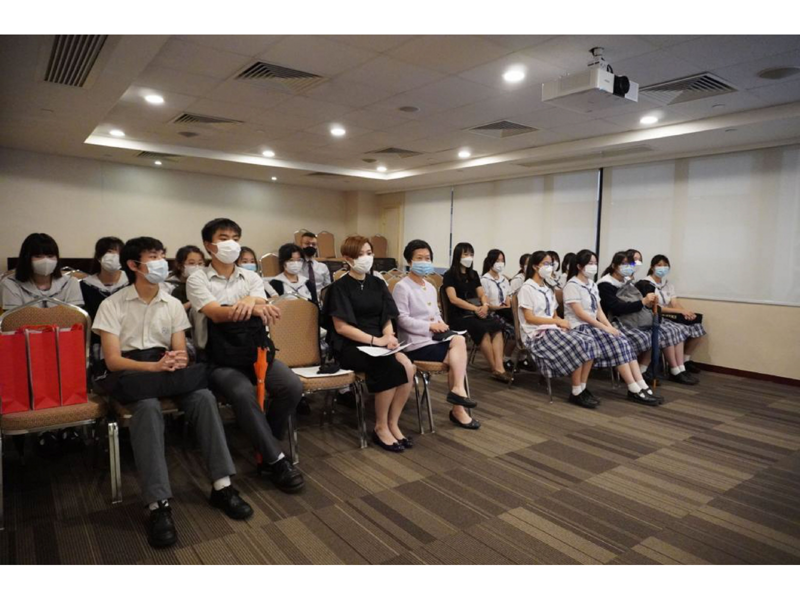 eb30dd2b-4844-4be1-8334-61630f8cbeec-01