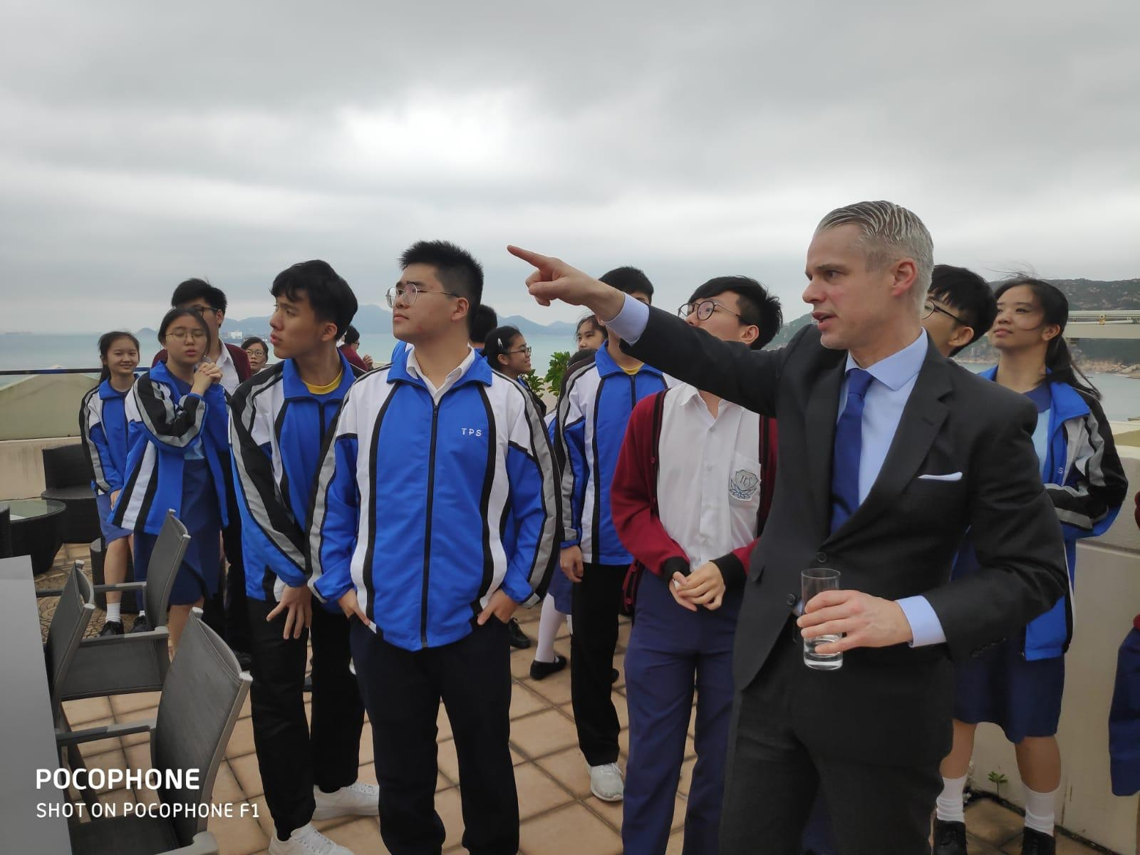 605dc92c-69f4-4119-b363-d5740892a554