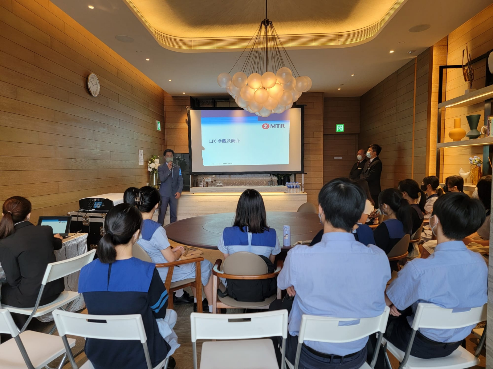 6b381310-872e-45ff-a072-106f4faf3e20