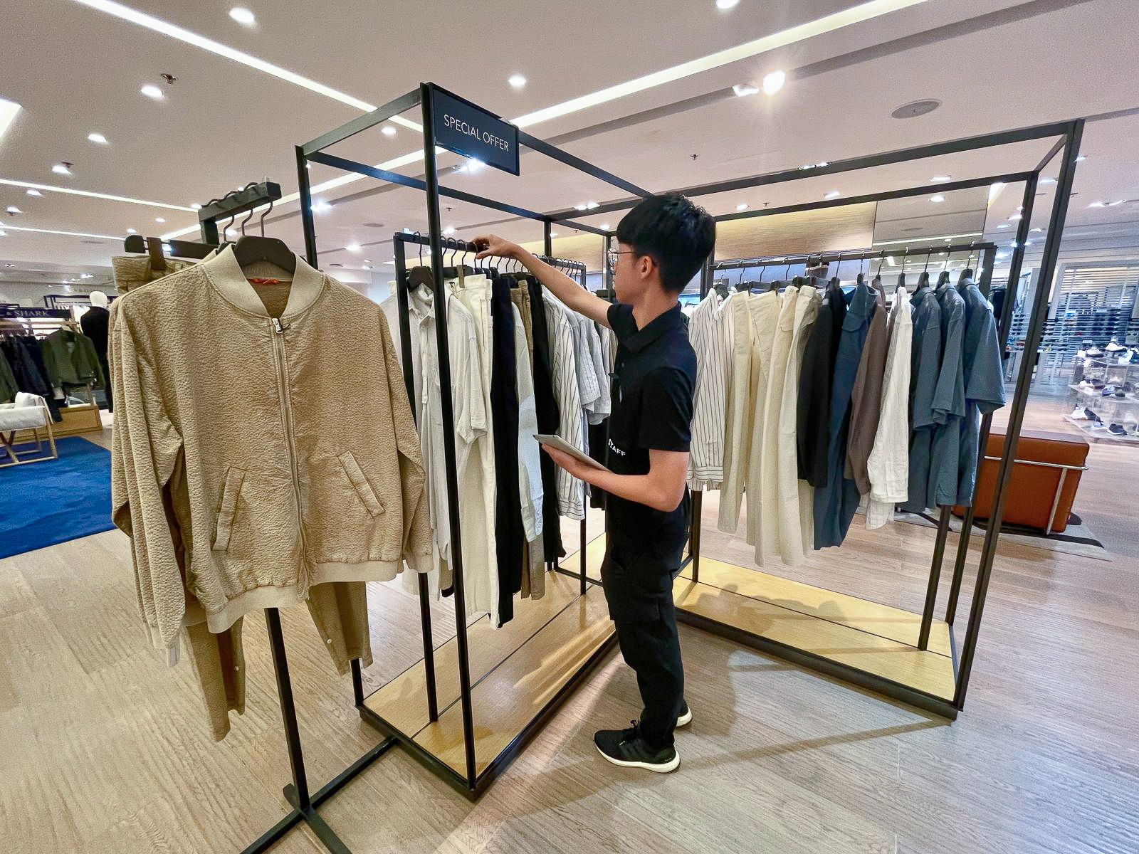 16c71d88-de31-4ff4-8f8f-adae99ba80f5-Morris-Ip-2