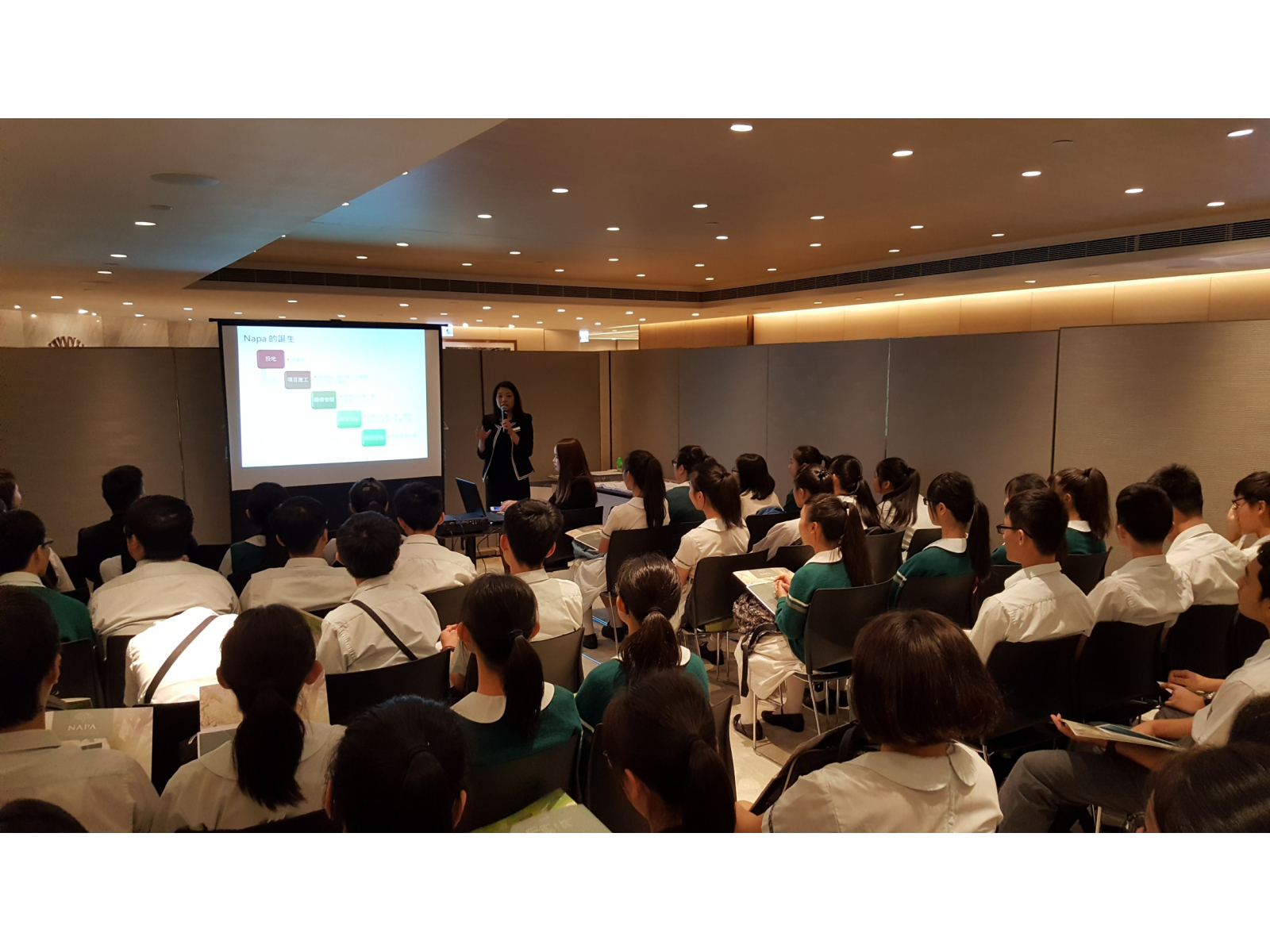 20161121-Show-Flat-Tour-2