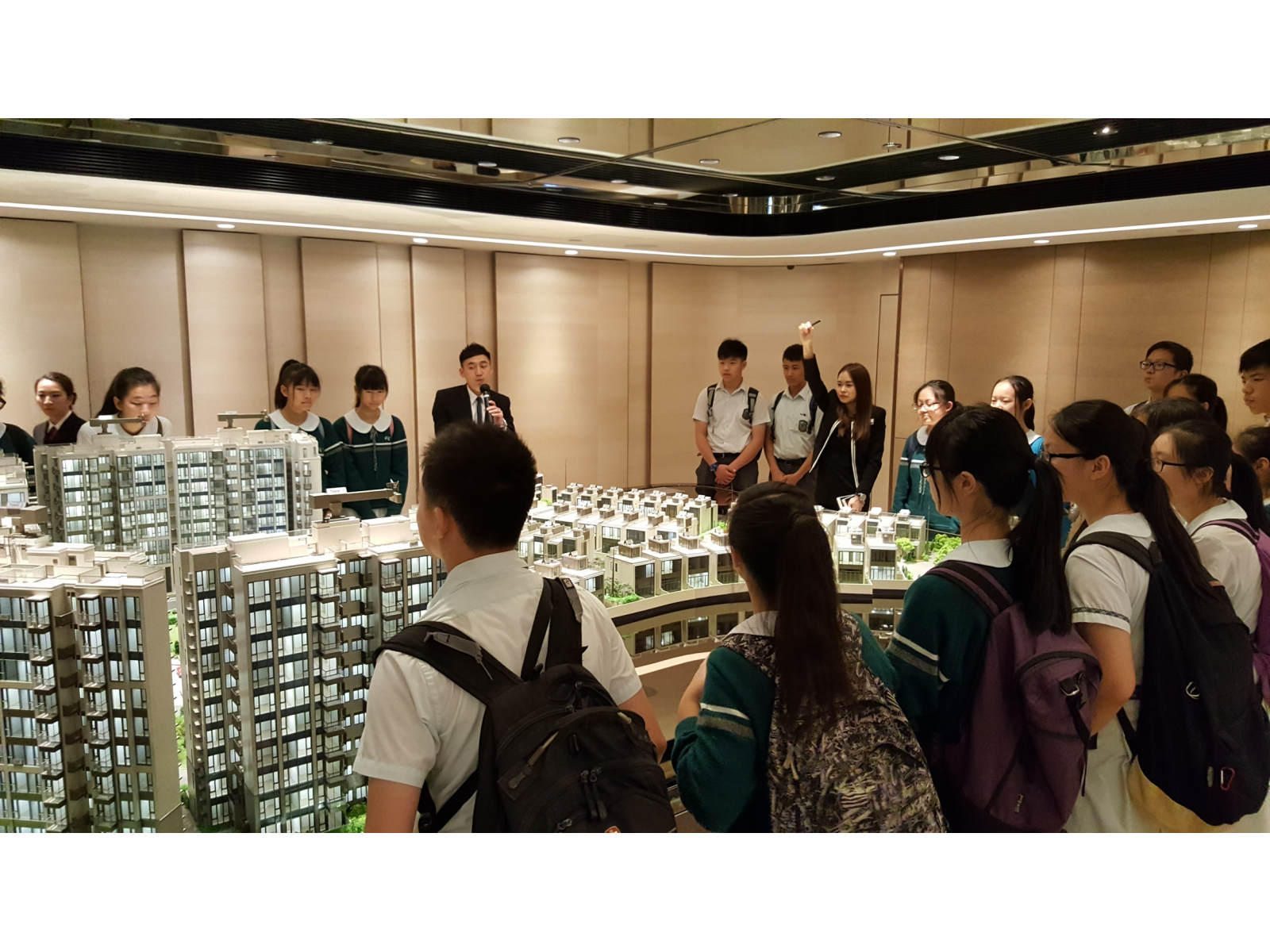 20161121-Show-Flat-Tour-1