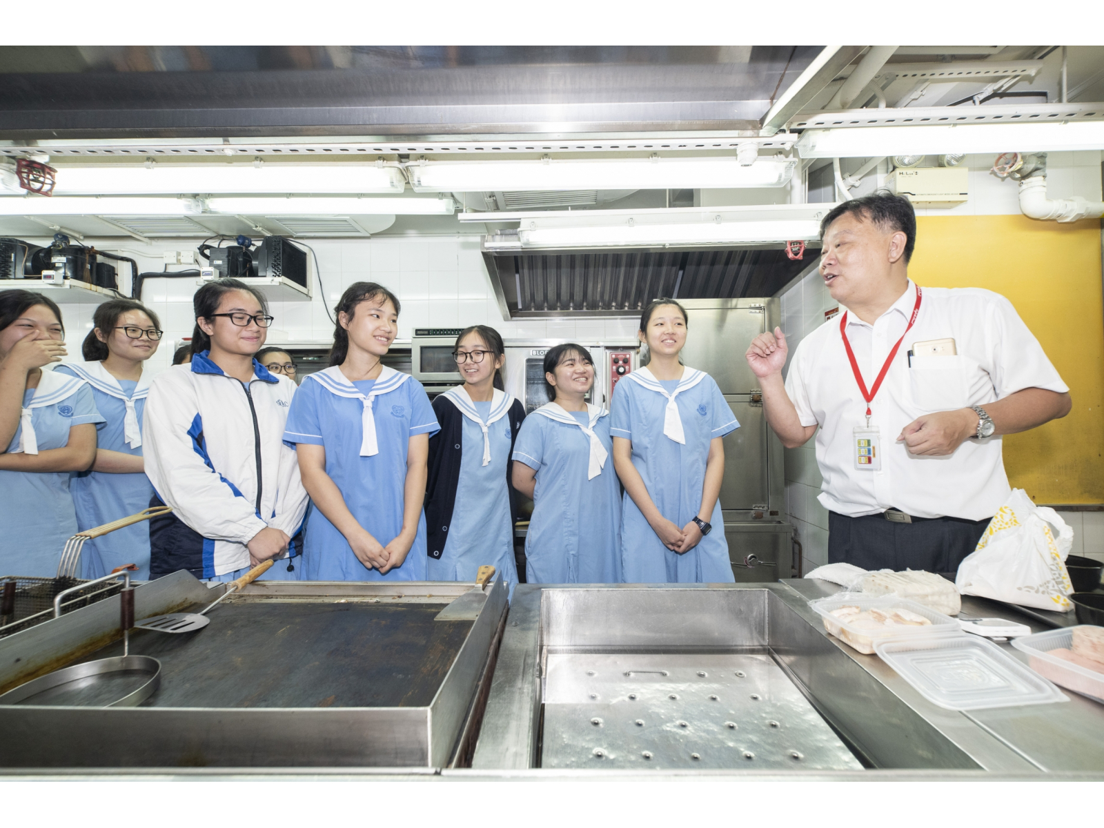 5FABB268-0689-4D1C-B4EC-2ADB8CB7E2F9