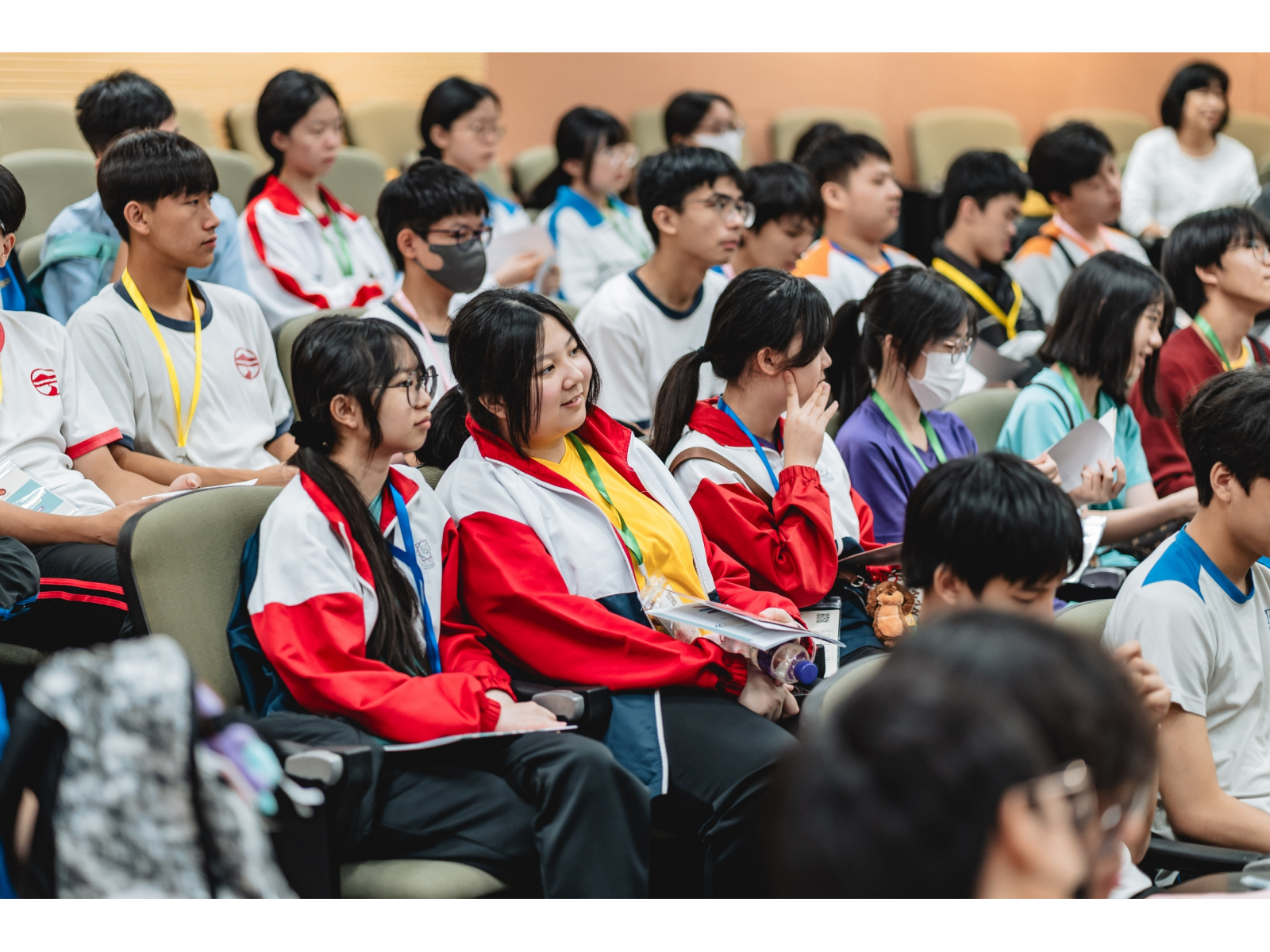 政府文職全接觸